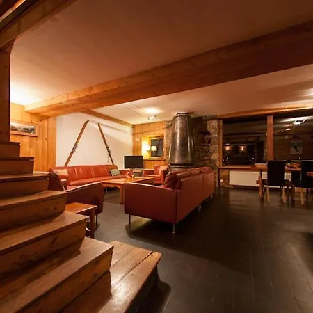 Madame Vacances Chalet Chardonnet * Tignes